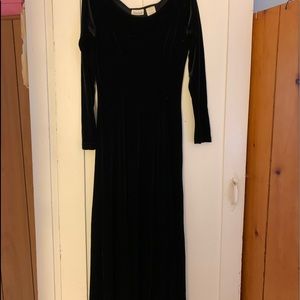 Black crush velvet long sleeve dress